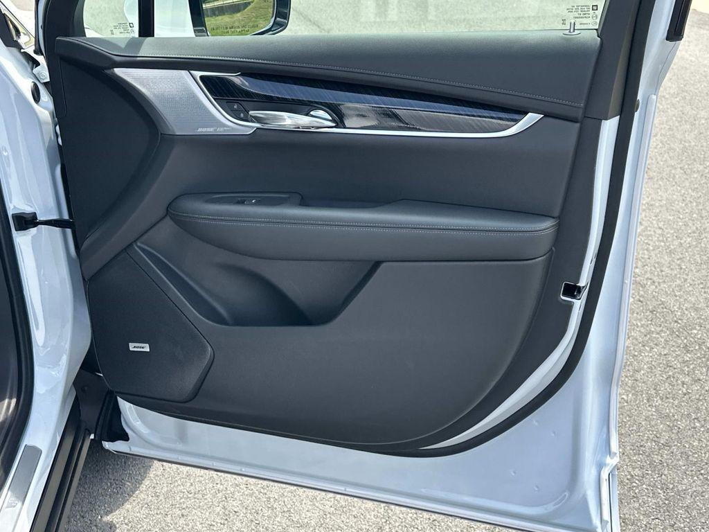 new 2025 Cadillac XT6 car, priced at $64,565