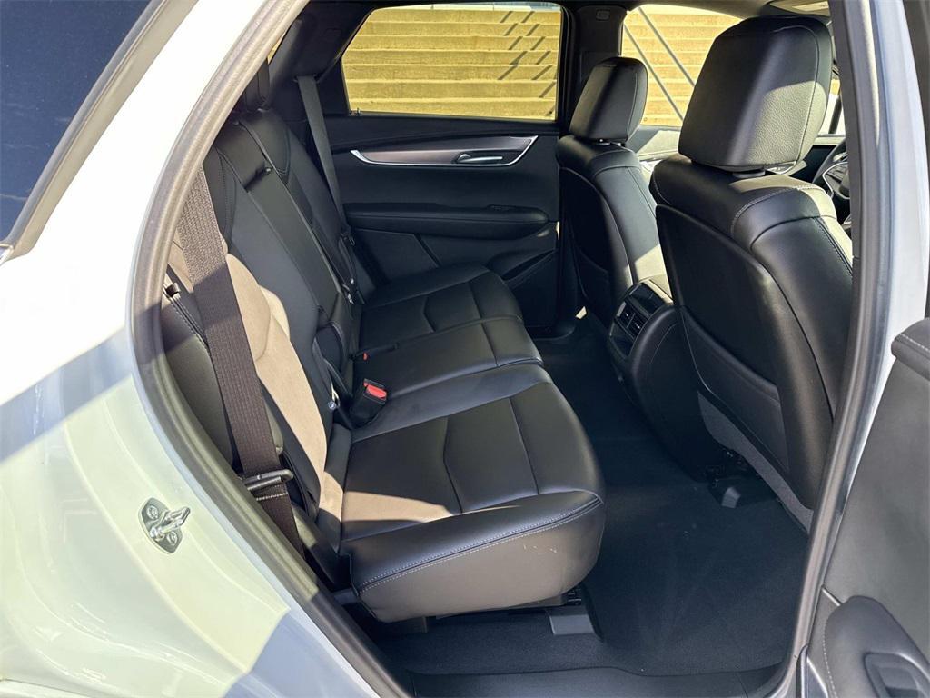 new 2025 Cadillac XT5 car, priced at $46,915