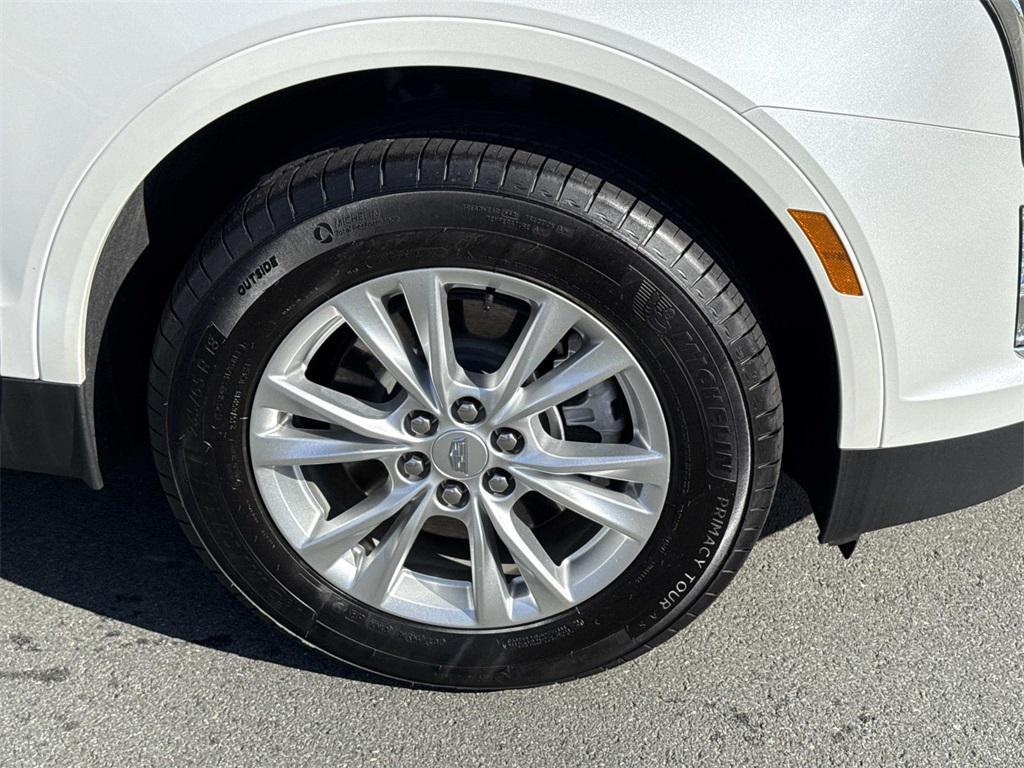 new 2025 Cadillac XT5 car, priced at $46,915