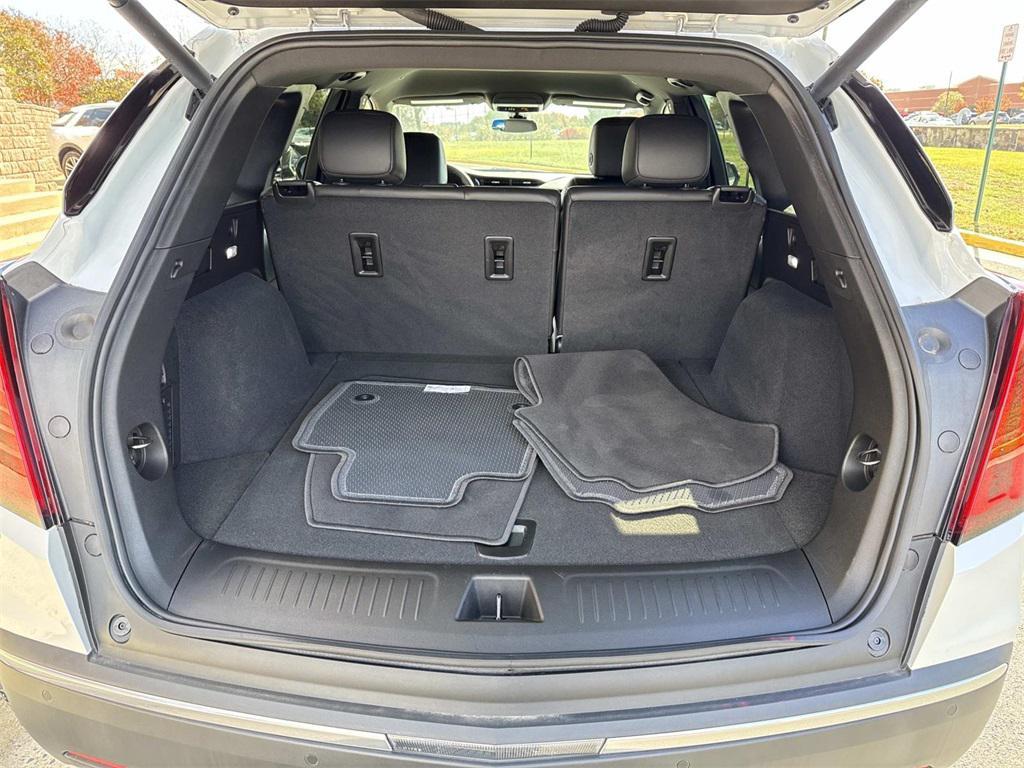 new 2025 Cadillac XT5 car, priced at $46,915