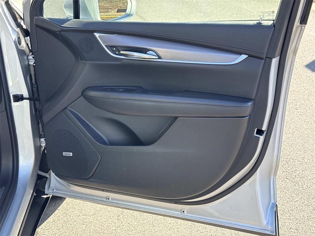 used 2019 Cadillac XT5 car, priced at $16,000