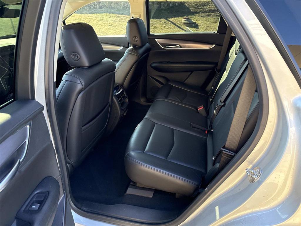 used 2019 Cadillac XT5 car, priced at $16,000