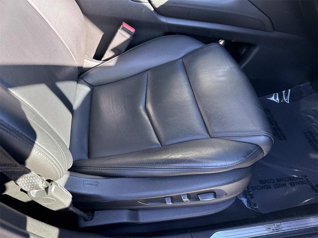 used 2019 Cadillac XT5 car, priced at $16,000