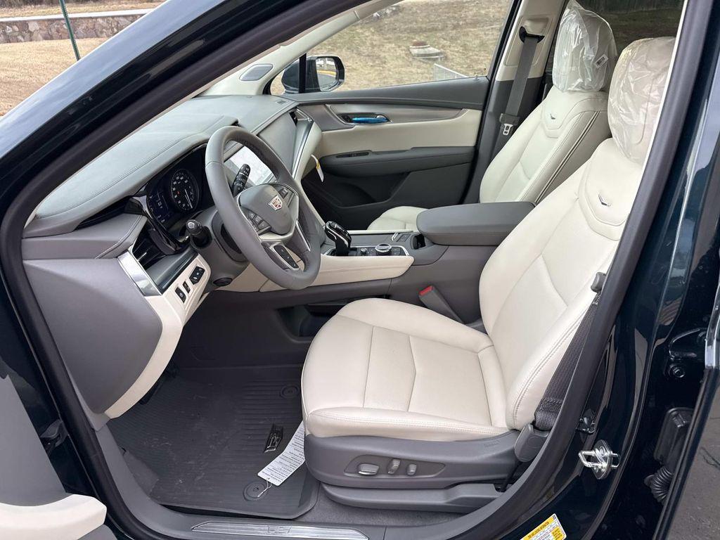 new 2026 Cadillac XT5 car, priced at $60,945