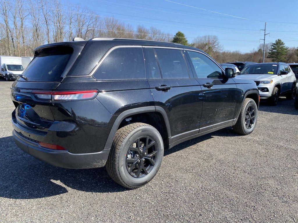 new 2026 Jeep Grand Cherokee car, priced at $49,170