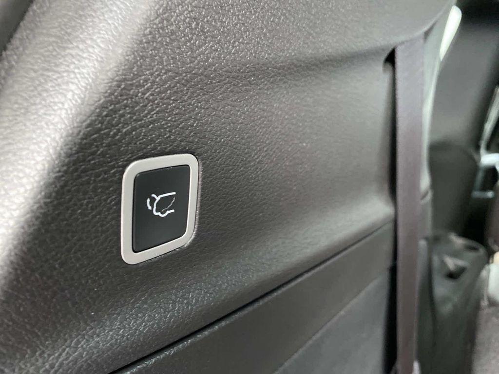 new 2026 Chrysler Voyager car, priced at $43,115