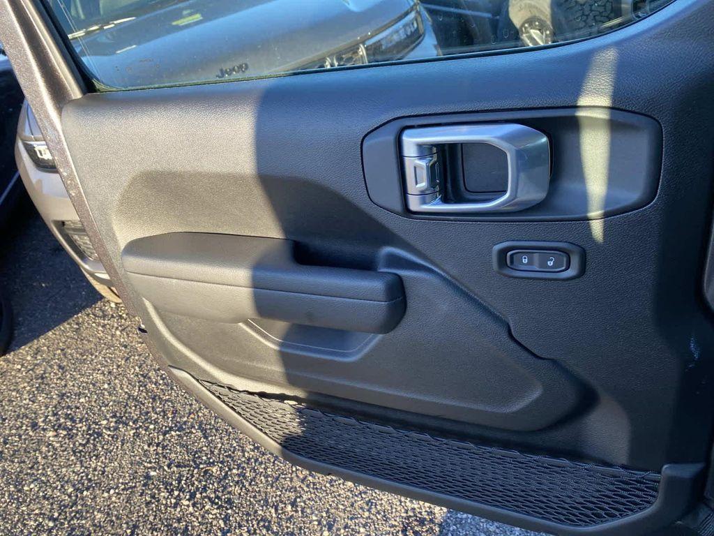 new 2026 Jeep Wrangler car, priced at $42,500