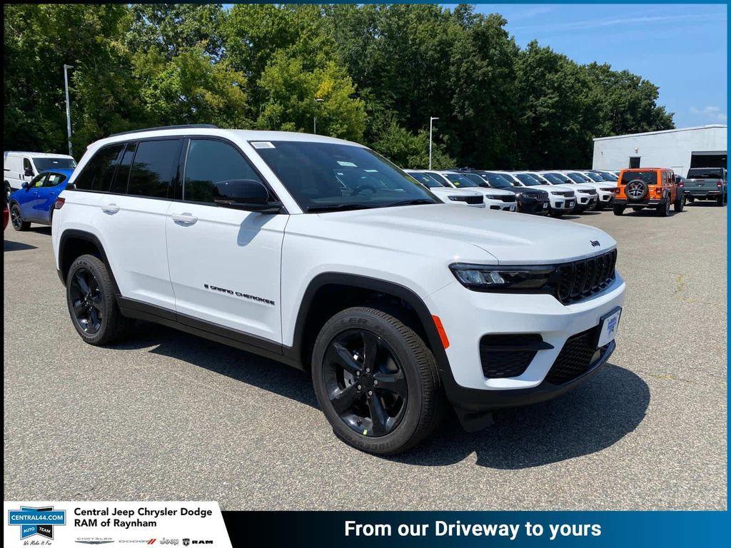 new 2025 Jeep Grand Cherokee car, priced at $47,780