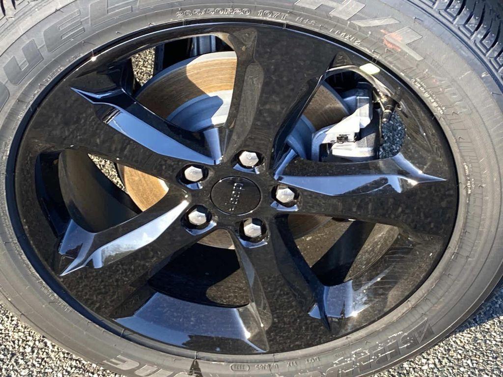 new 2025 Jeep Grand Cherokee car, priced at $48,375