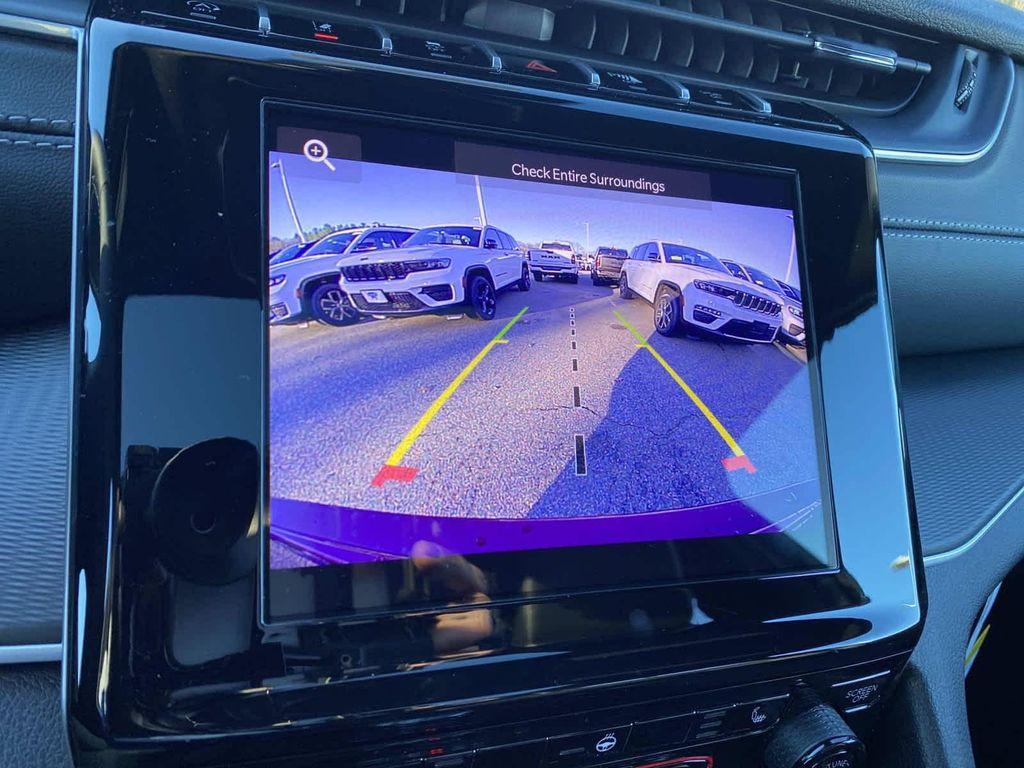 new 2025 Jeep Grand Cherokee car, priced at $48,375