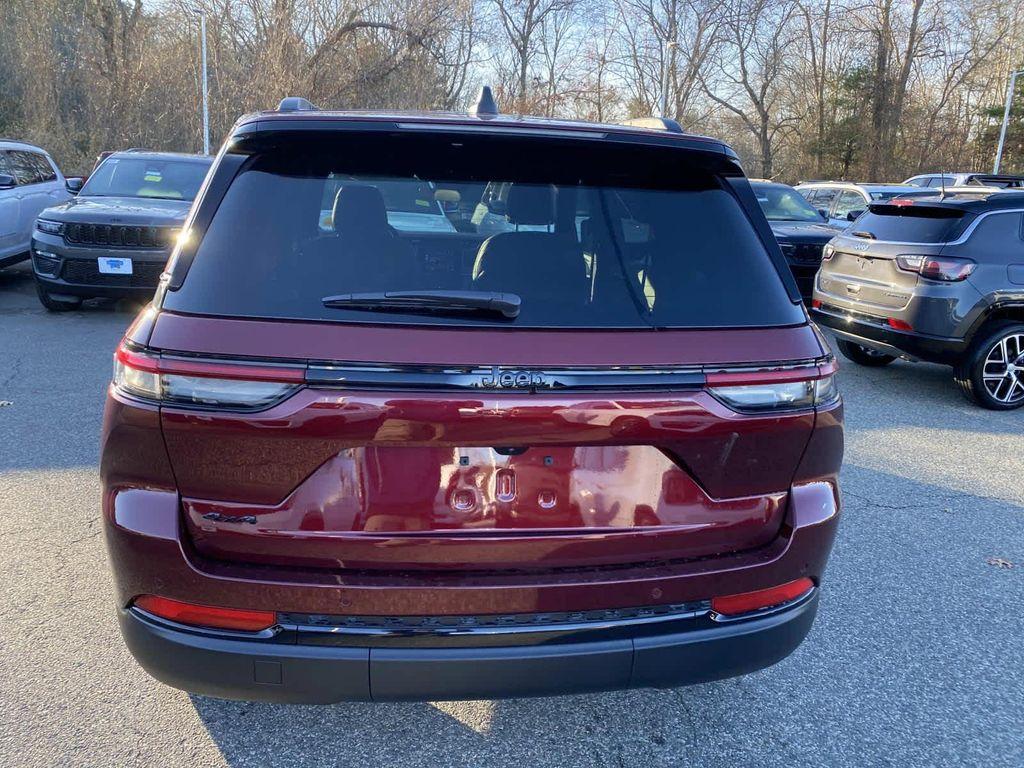 new 2025 Jeep Grand Cherokee car, priced at $48,375