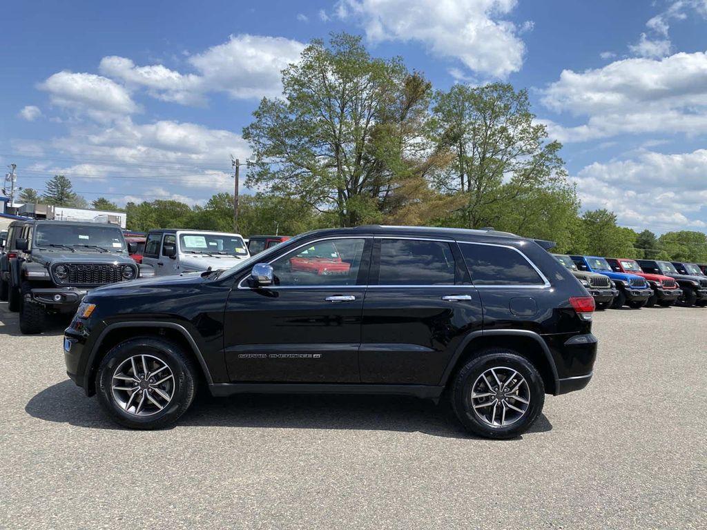 used 2022 Jeep Grand Cherokee car, priced at $29,556
