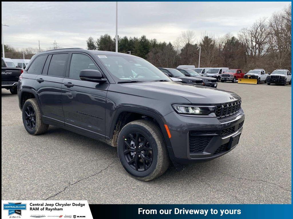 new 2026 Jeep Grand Cherokee car, priced at $48,750