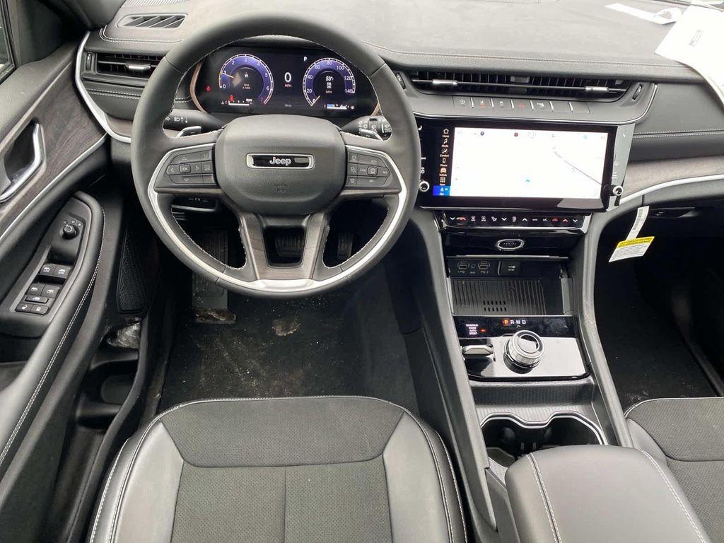 new 2026 Jeep Grand Cherokee car, priced at $48,750