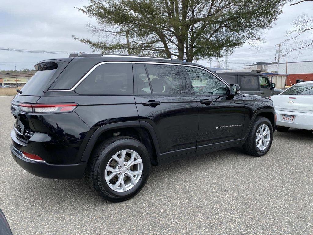 used 2023 Jeep Grand Cherokee car, priced at $33,290