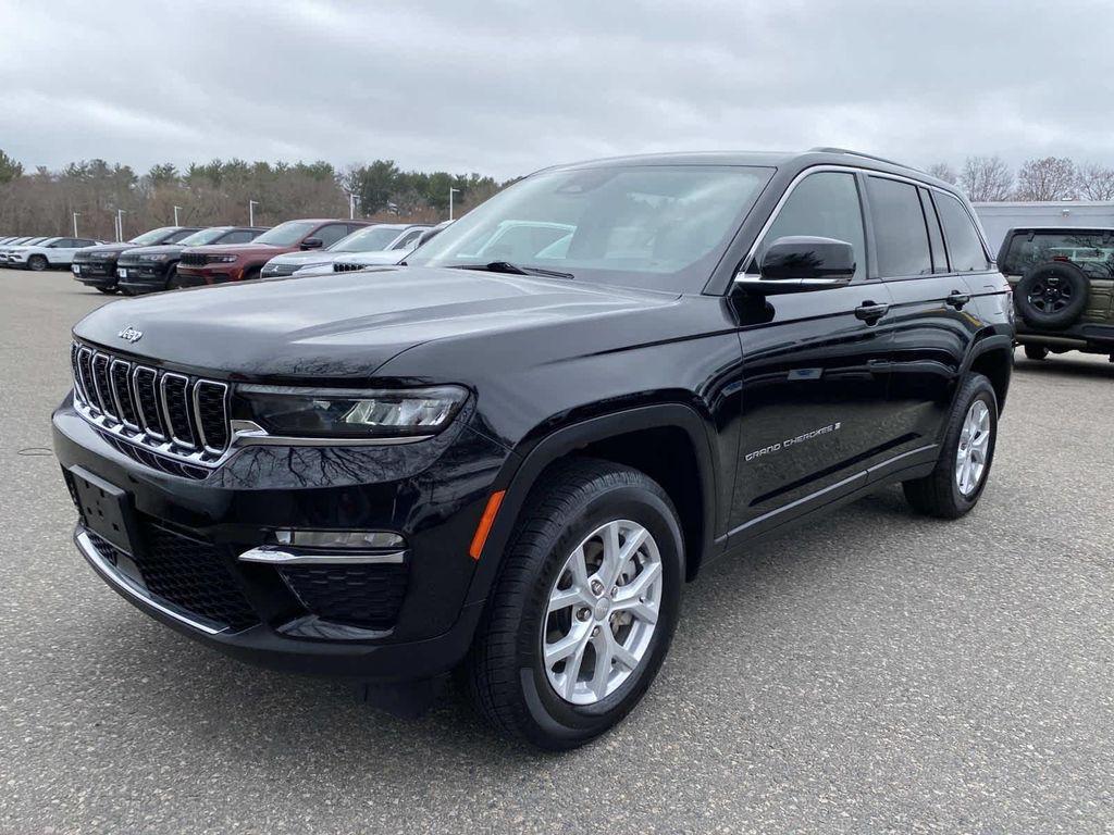 used 2023 Jeep Grand Cherokee car, priced at $33,290