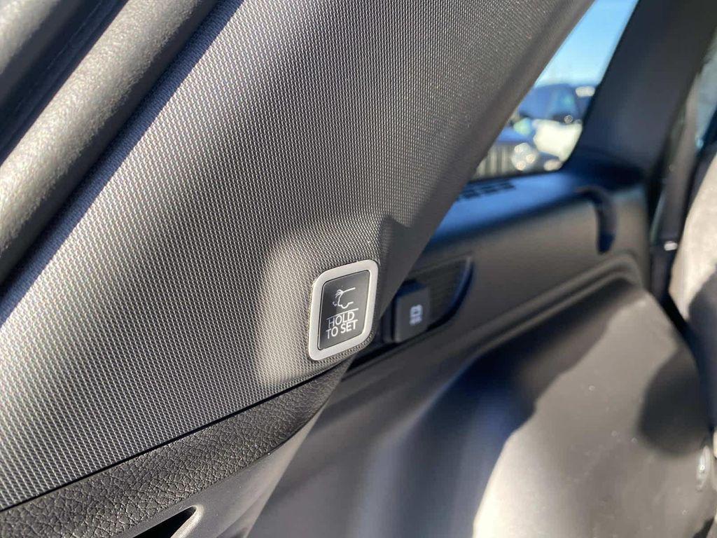 new 2025 Jeep Grand Cherokee car, priced at $47,780