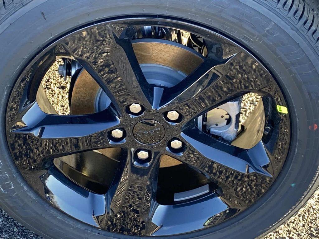 new 2025 Jeep Grand Cherokee car, priced at $47,780