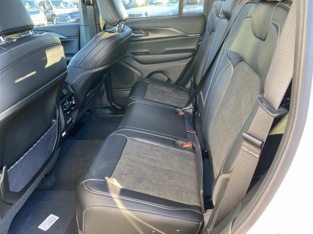 new 2025 Jeep Grand Cherokee car, priced at $47,780