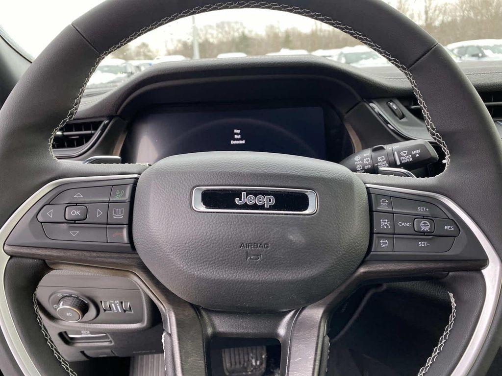 new 2026 Jeep Grand Cherokee car, priced at $50,805