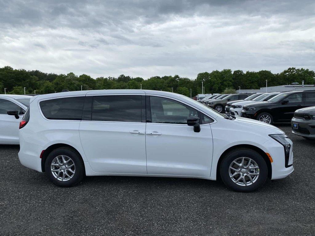 new 2027 Chrysler Pacifica car, priced at $45,765