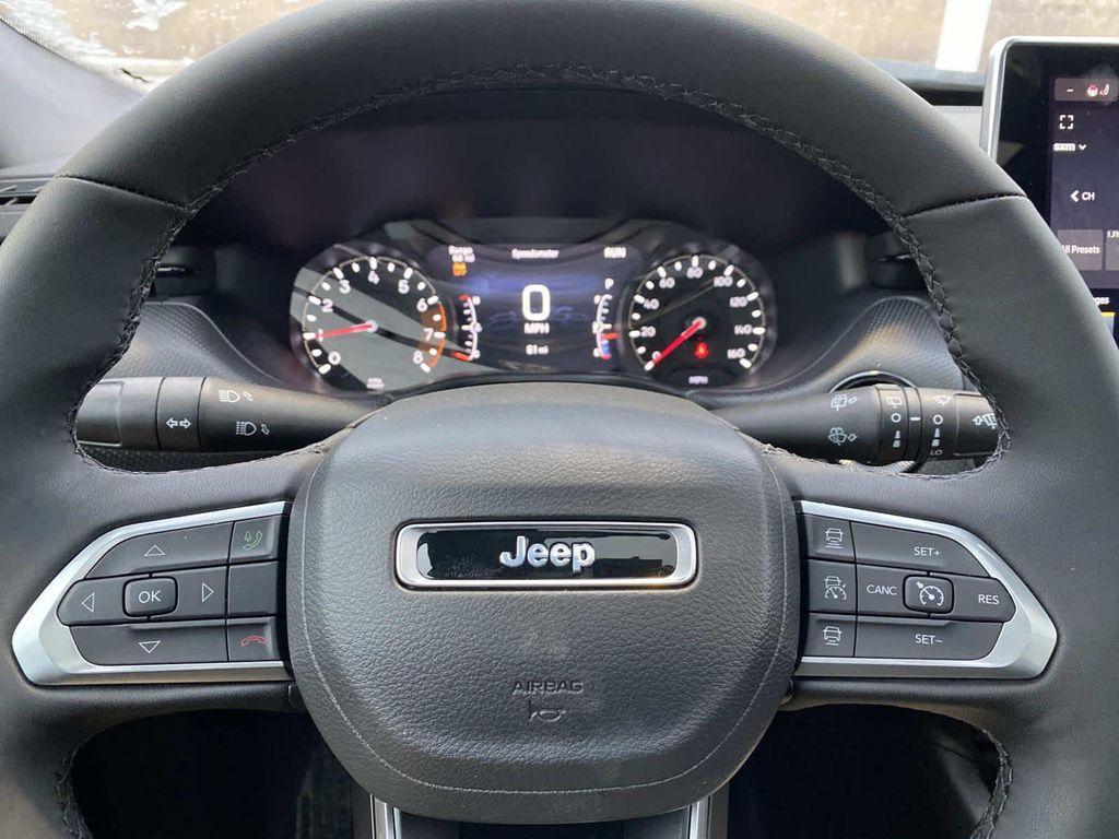 new 2025 Jeep Compass car, priced at $40,105