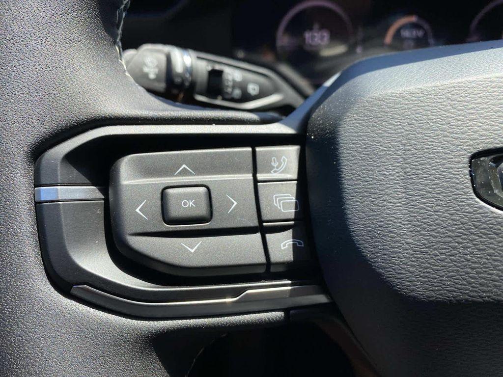 new 2026 Jeep Cherokee car, priced at $44,410