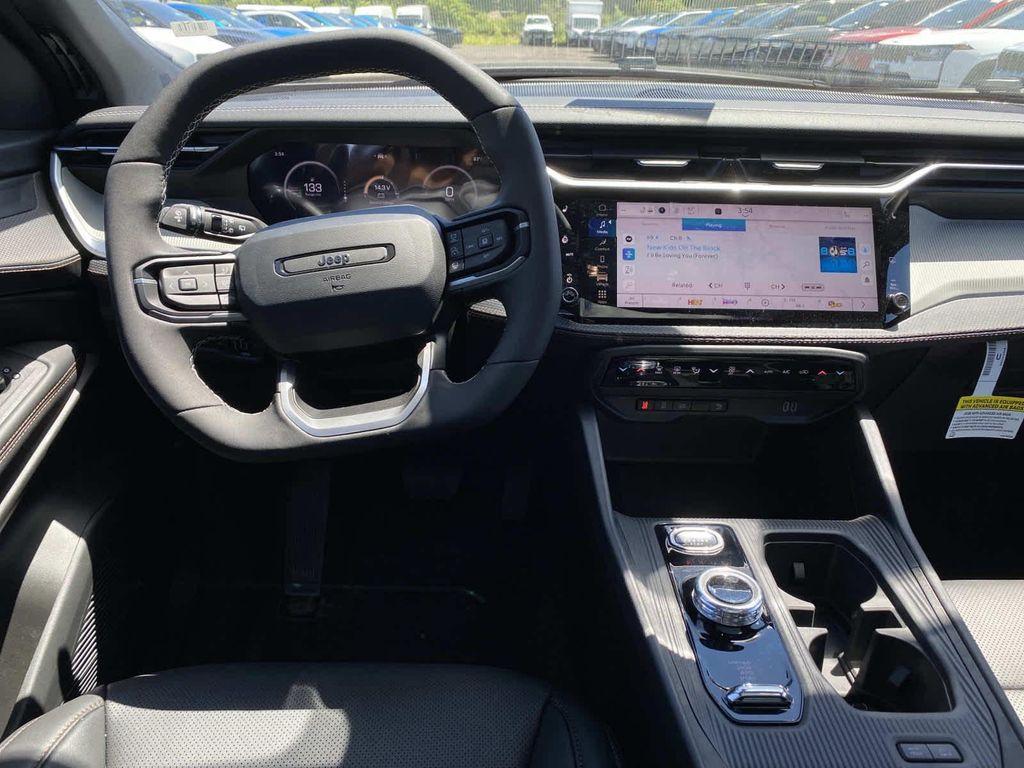 new 2026 Jeep Cherokee car, priced at $44,410