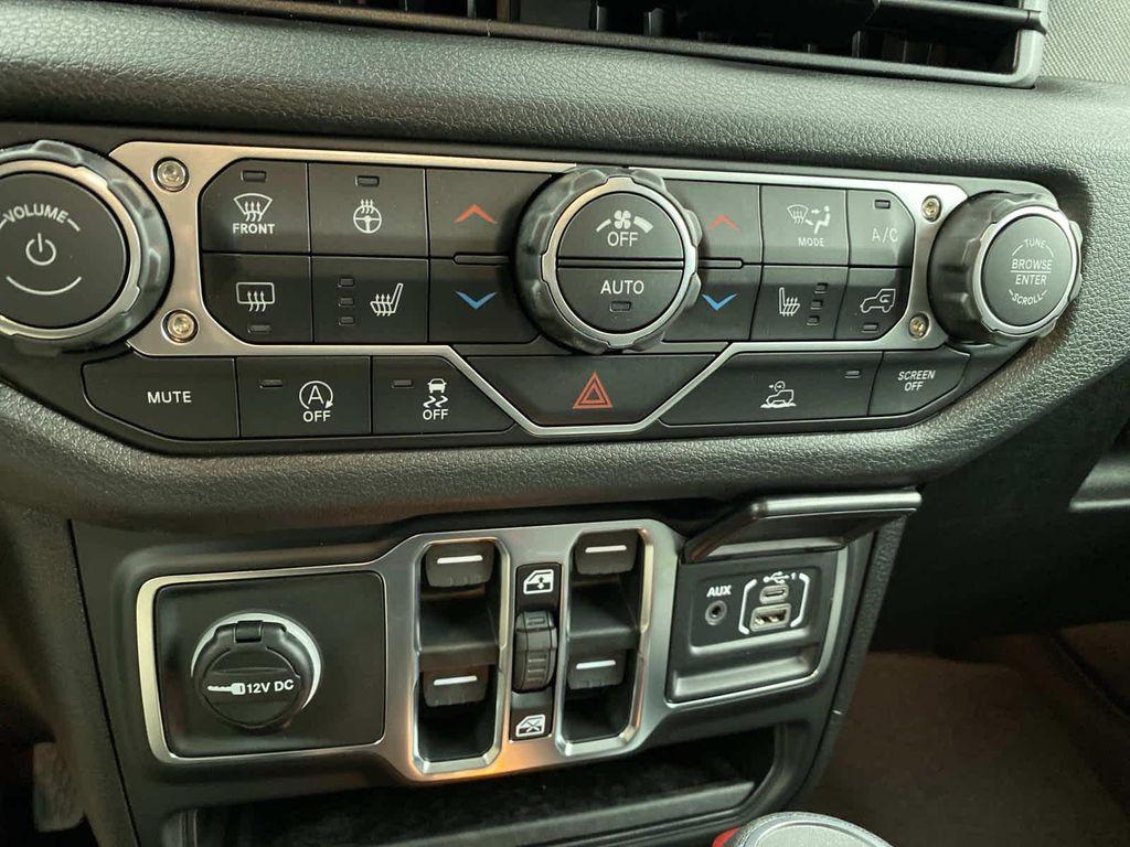 new 2026 Jeep Wrangler car, priced at $48,985