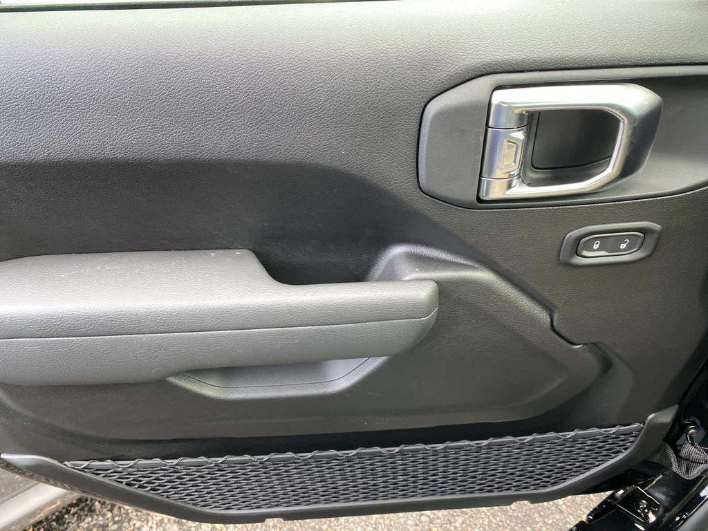 new 2026 Jeep Wrangler car, priced at $41,165