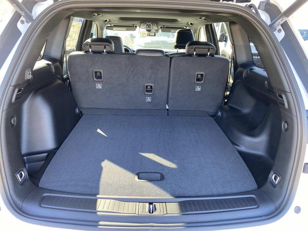 new 2026 Jeep Grand Cherokee car, priced at $48,575