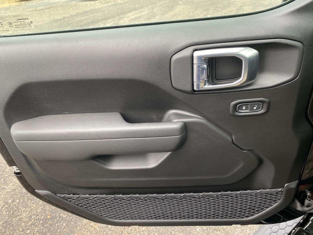 new 2026 Jeep Wrangler car, priced at $42,500