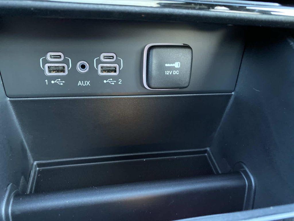 new 2026 Jeep Grand Cherokee car, priced at $50,805