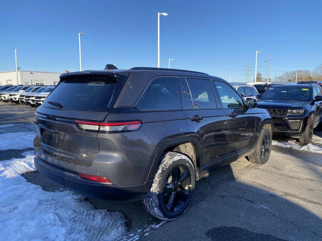 new 2026 Jeep Grand Cherokee car, priced at $50,805