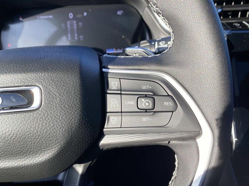 new 2025 Jeep Grand Cherokee car, priced at $47,780