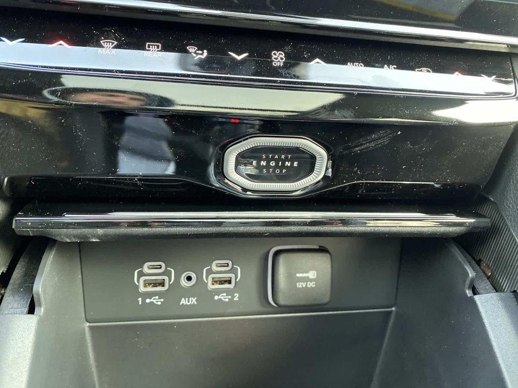 new 2026 Jeep Grand Cherokee car, priced at $50,805