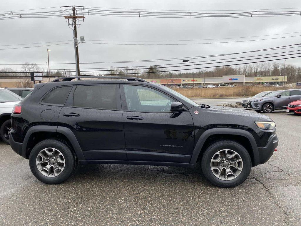 used 2022 Jeep Cherokee car, priced at $22,495