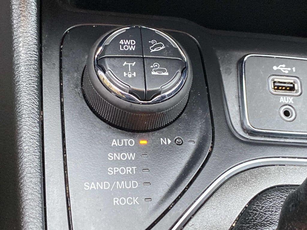 used 2022 Jeep Cherokee car, priced at $22,495