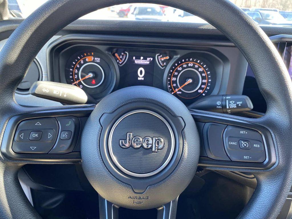 new 2026 Jeep Wrangler car, priced at $39,785