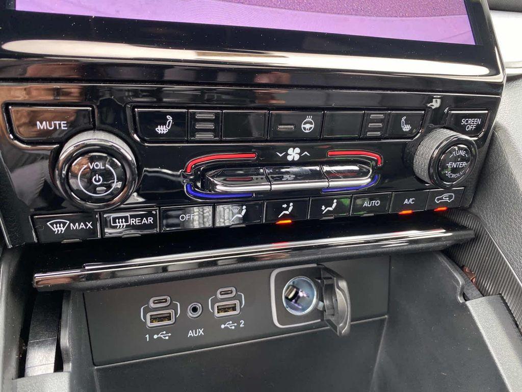 new 2025 Jeep Grand Cherokee L car, priced at $51,515