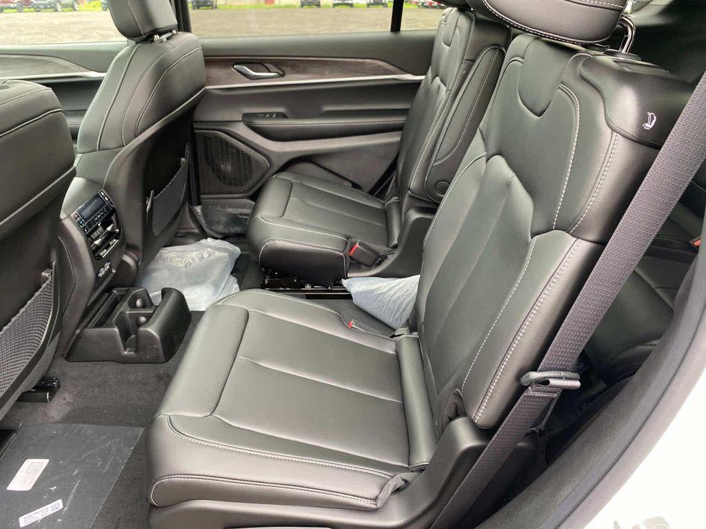 new 2025 Jeep Grand Cherokee L car, priced at $51,515