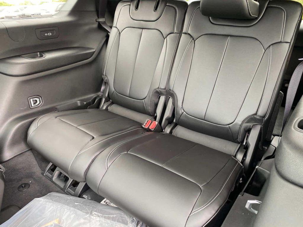 new 2025 Jeep Grand Cherokee L car, priced at $51,515