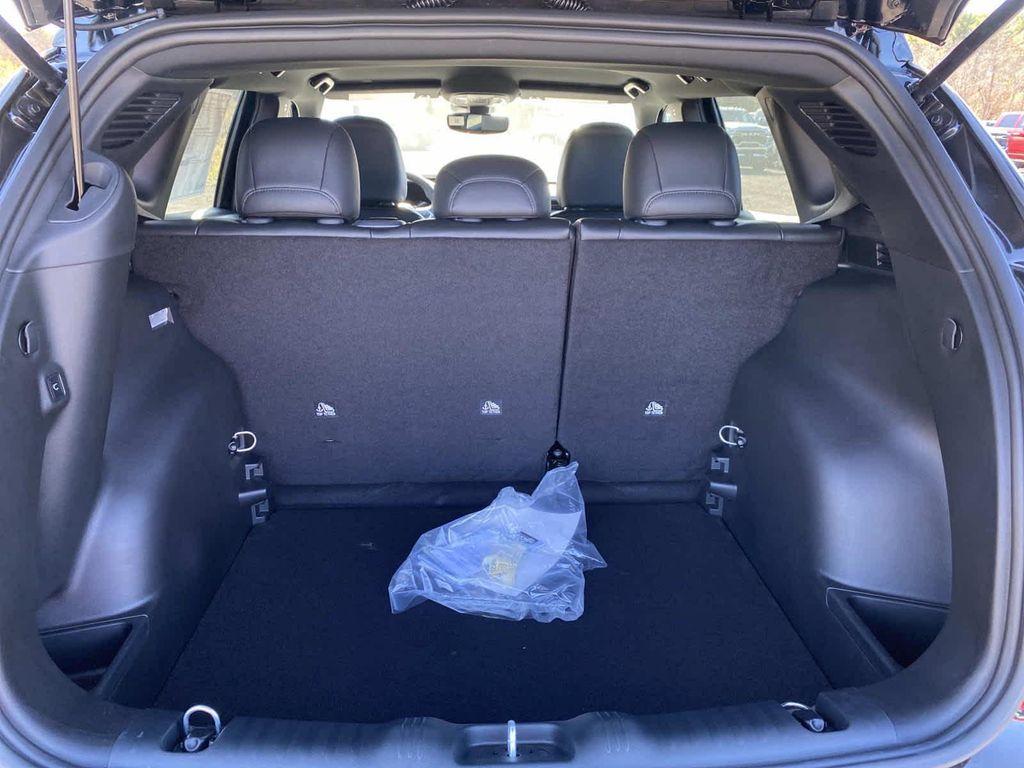 new 2026 Jeep Compass car, priced at $37,690