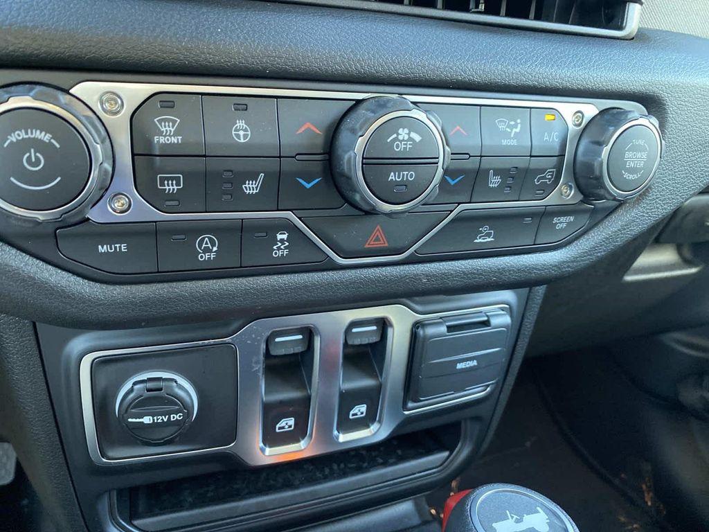 new 2026 Jeep Wrangler car, priced at $47,725