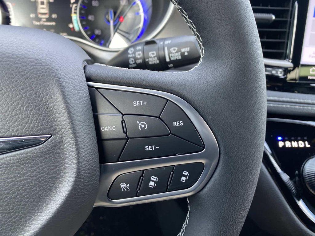 new 2026 Chrysler Pacifica car, priced at $46,165