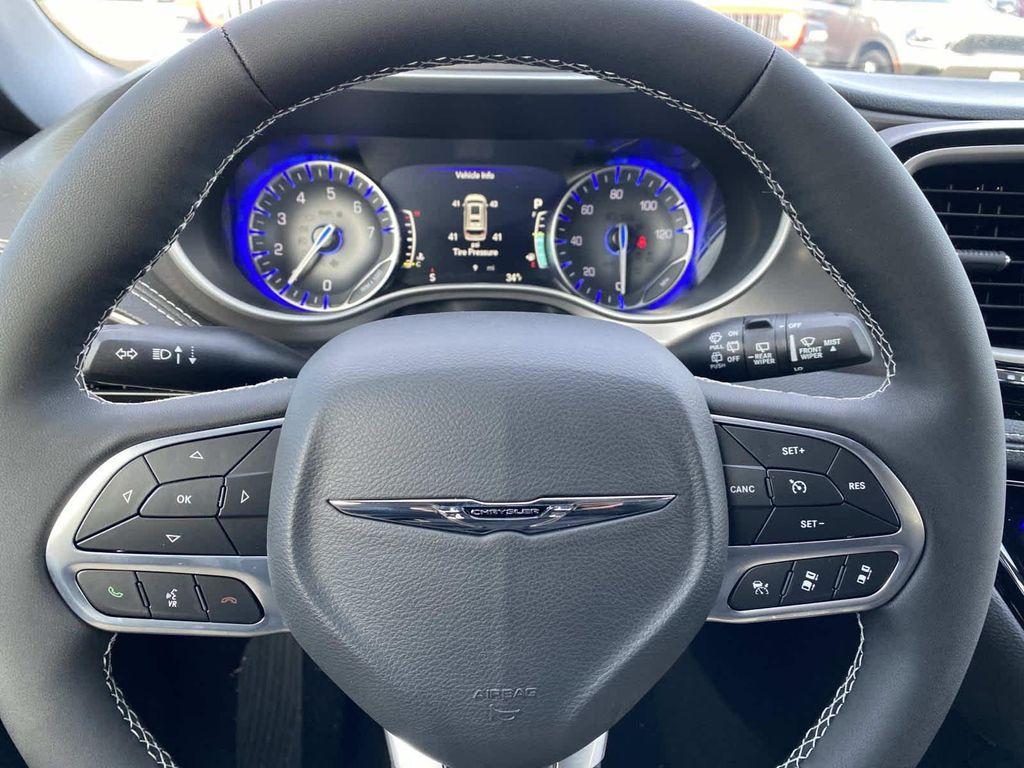 new 2026 Chrysler Pacifica car, priced at $46,165