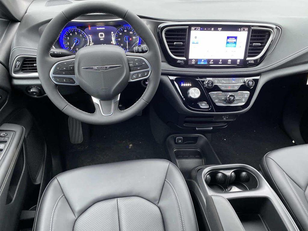 new 2026 Chrysler Pacifica car, priced at $45,865