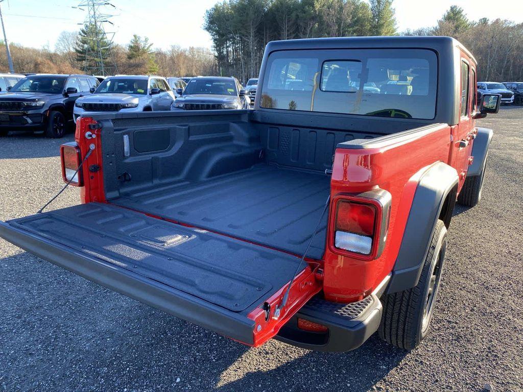 new 2026 Jeep Gladiator car, priced at $45,265