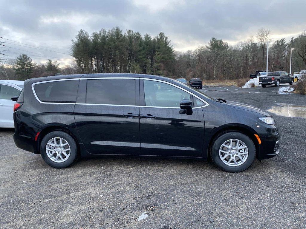 new 2026 Chrysler Pacifica car, priced at $46,165