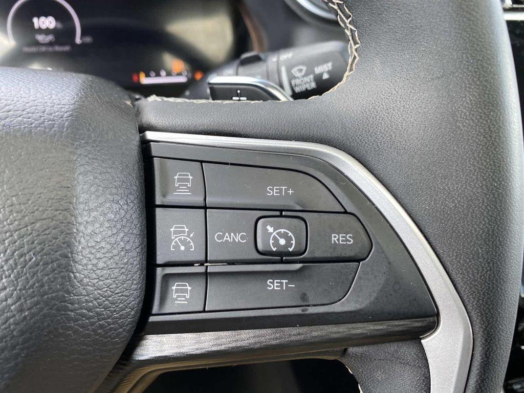 used 2023 Jeep Grand Cherokee car, priced at $29,380
